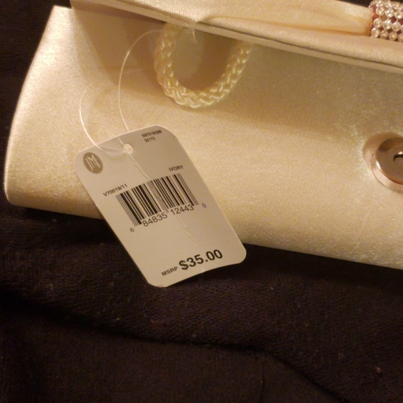 Purse - Picture 3 of 3